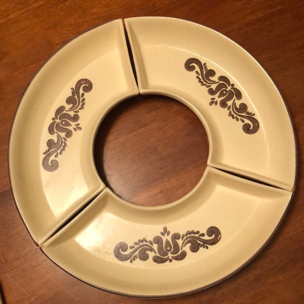 Pfaltzgraff Village appetizer set
